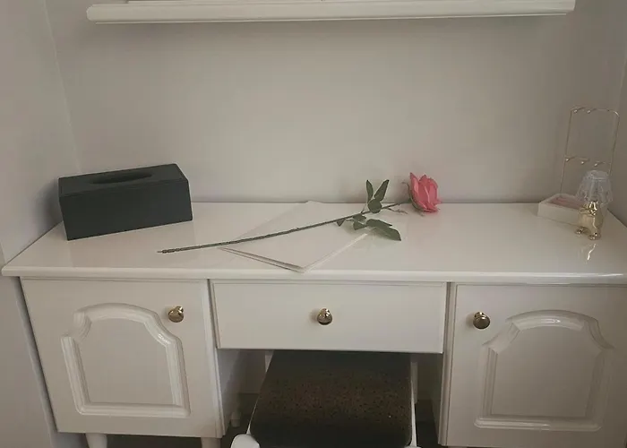 Luxury Old With Parking *